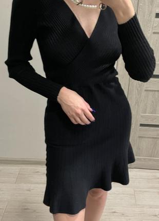 Платье в рубчик с воланом по низу6 фото