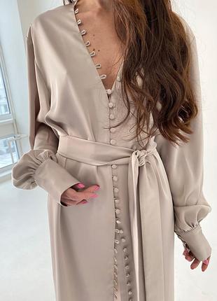 Пудровое вечернее платье «50 пуговиц»