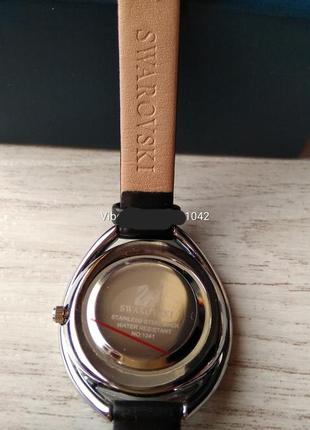 Женские часы с черным ремешком,циферблат серый (серебро)3 фото