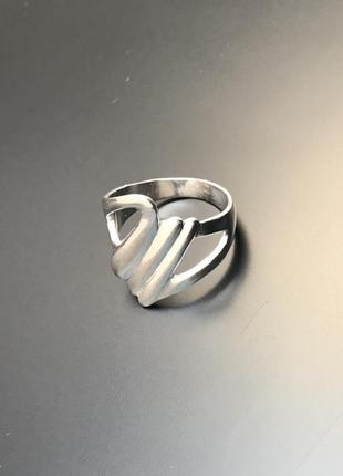 Кольцо серебро 925 4 г, размер 17, лот р29ко