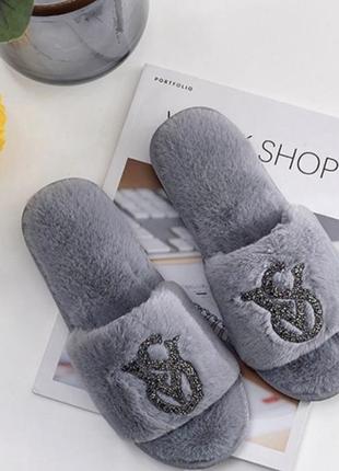 Трендовые тапочки для дома