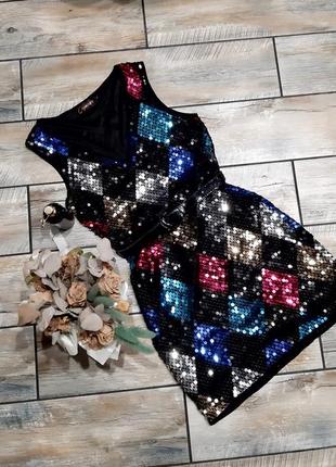 Сукня в паєтках)