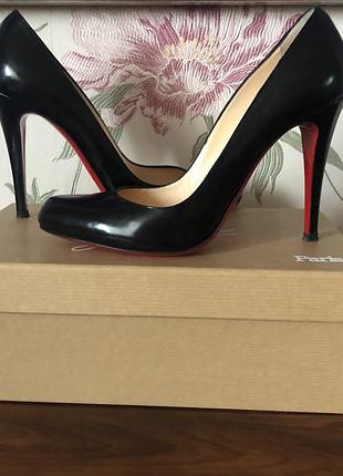 Туфлі лодочки christian louboutin.  оригінал