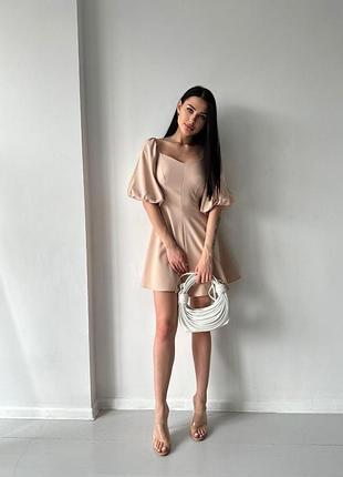Невероятно нежное платье, напоминает весенний цветок🥰 💐
