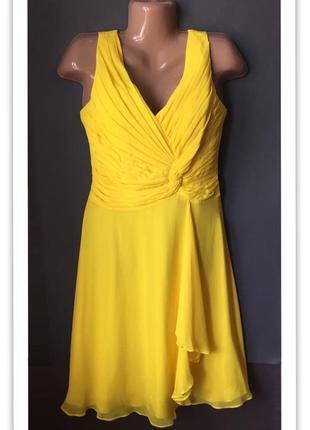 Коктейльное платье с биркой