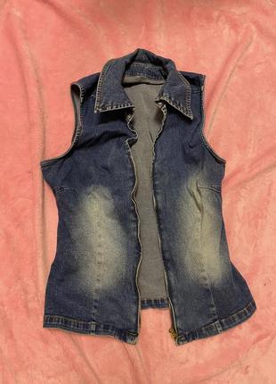Джинсовый жилет