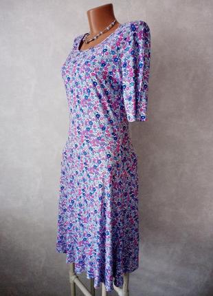 Женское трикотажное платье с расклешенной юбкой из вискозы 44-46 размера10 фото
