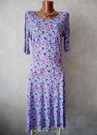 Женское трикотажное платье с расклешенной юбкой из вискозы 44-46 размера2 фото
