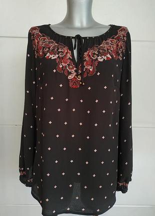 Нарядна блузка marks&spencer з принтом красивих квітів