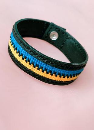 Шкіряний браслет з вишивкою ′freeuk′