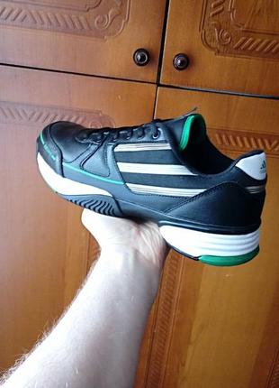 Чоловічі шкіряні кросівки adidas adizero feather.