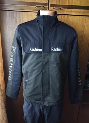 Продам чоловічу демісезонну куртку, р. м