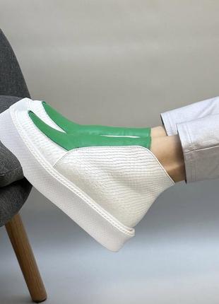 Белые с зеленые хайтопы ботинки зима демисезон кожа натуральная3 фото