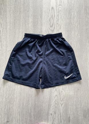 Крутые шорты для спорта nike dri-fit 10-12роков