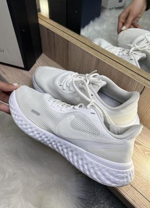 Беговые кроссовки nike revolution running 41 размер