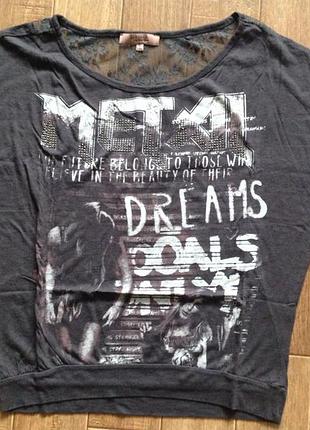 Кльова футболка bershka