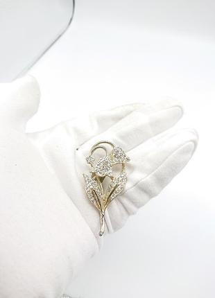 Брошь цветка