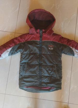 Продам курточку весна -осінь