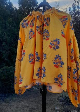 Романтична блуза в квітковий принт2 фото