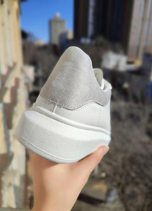 Білі кросівки кеди мокасини сліпони в стилі mcqueen7 фото