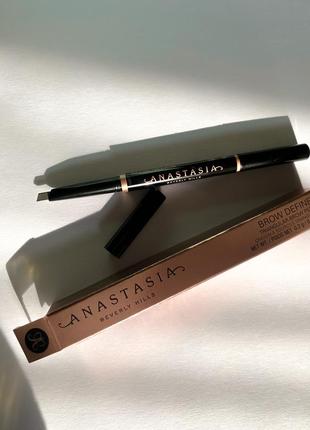 Олівець для брів anastasia beverly hills brow definer triangular brow pencil1 фото