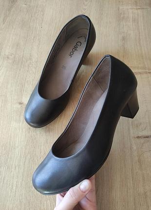 Фірмові жіночі шкіряні класичні туфлі gabor, германія, р.36