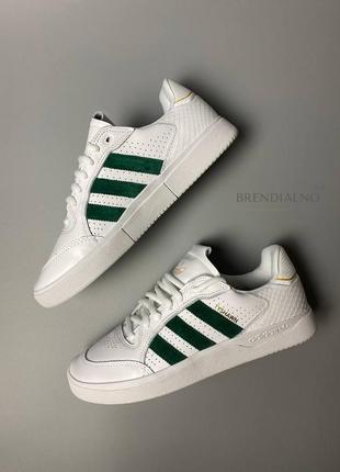 Оригинальн! лимитированные кроссовки adidas tyshawn low green gold3 фото