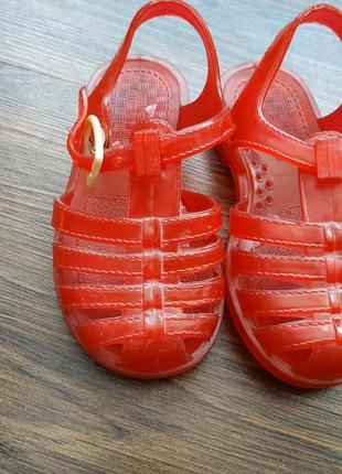 Сандали,боссоножки, мыльницы