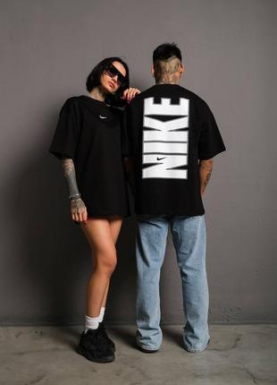 Стильна чоловіча футболка oversize