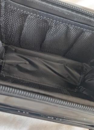Женская сумочка клатч бананка черная пластик с ремешком чемоданы чемодан отдел визиток современная на плечо замок3 фото