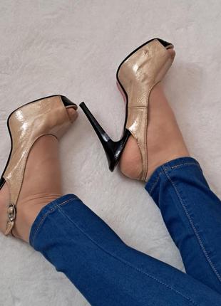Женские босоножки на шпильке, босоножки на каблуке