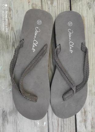 Стильные новые шлепки-вьетнамки ocean club