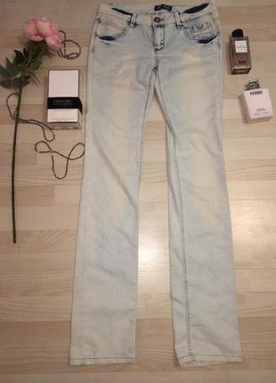 Красиві джинси виробництва італії