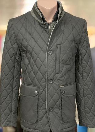 Стеганая куртка мужская на стойку firetrap dl quilt jacket черная. размер - s (46)