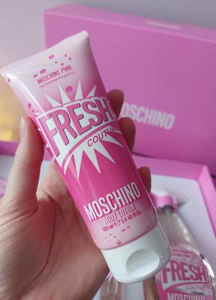 Оригинальный! подарочный парфюмированный набор moschino pink fresh couture7 фото