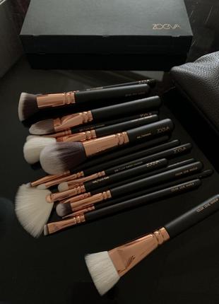 Набор кистей zoeva rose golden complete
