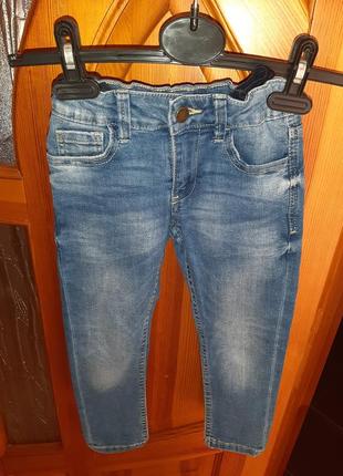 В новому стані джинси  dip