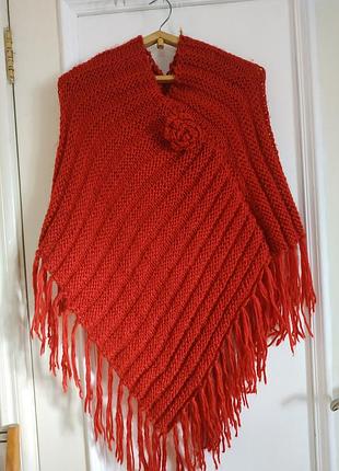 Пончо вязанное