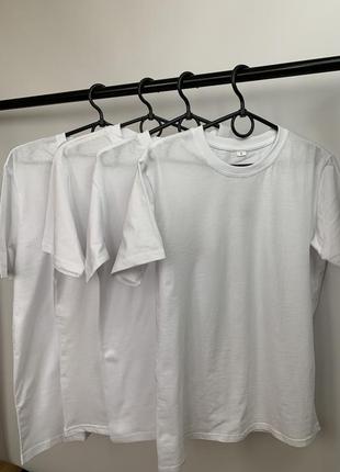 Однотонная белая мужская футболка3 фото
