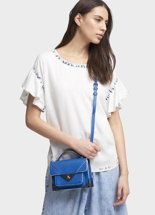 Сумка кроссбоди кожаная dkny jaxone flap crossbody bag r82ew485 оригинал1 фото