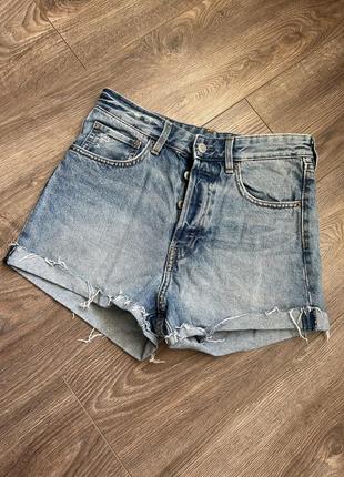 Короткие джинсовые шорты бренда h&amp;m1 фото