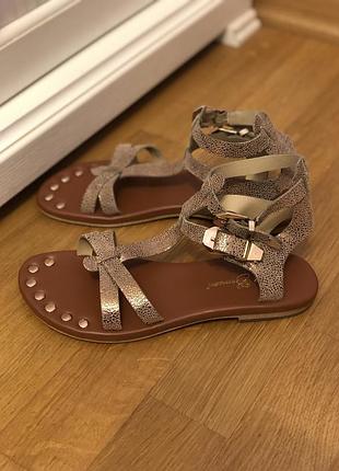 Босоножки matt bernson