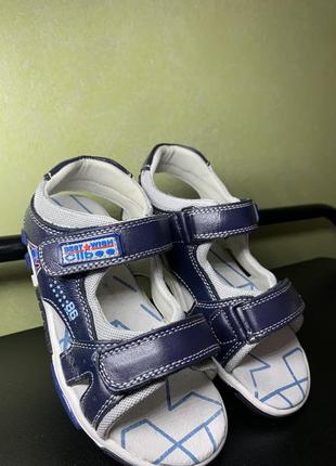 Босоножки для мальчиков