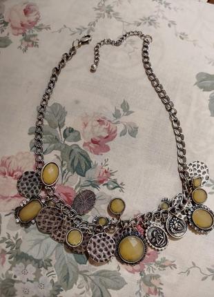 Колье, ожерелье, чокер англия