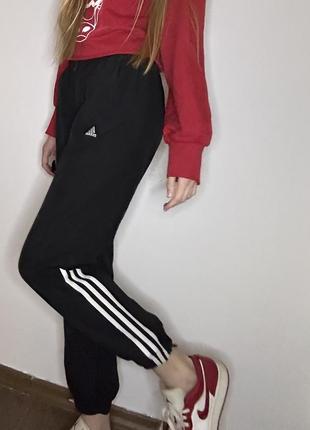 Оригинальные спортивные штаны adidas1 фото