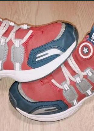 Кросівки на хлопчика zara capitan america р.34