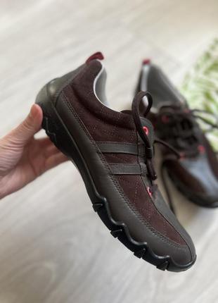 Кожаные кроссовки hotter