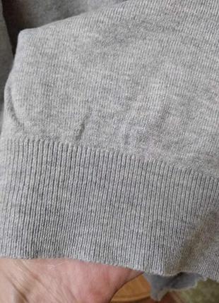 Серенький тоненький мужской свитерок на весну .5 фото