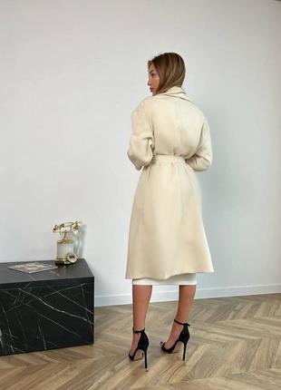 Стильное классическое классное красивое с поясом хорошенькое удобное модное трендовое женское пальто осень весна бежевое2 фото