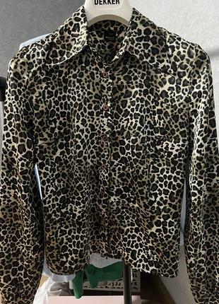 Блузка атласна